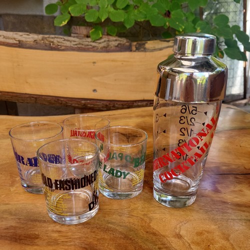Retro cocktail club set - retro, shaker